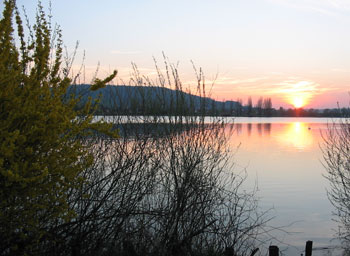 Coucher de soleil sur le Lac de Vesoul, pr�fecture de Haute-Sa�ne